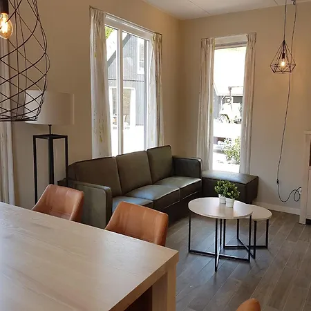 Modern Villa With Garden Prázdninový dům