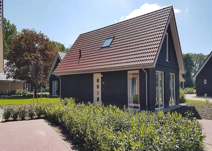 Modern Villa With Garden Дом отдыха Алмен