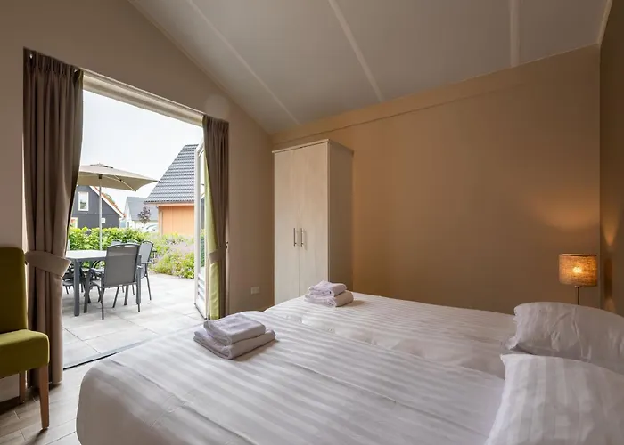 Modern Villa With Garden Дом отдыха *