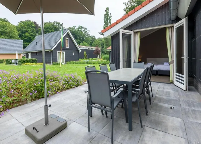 Modern Villa With Garden Алмен