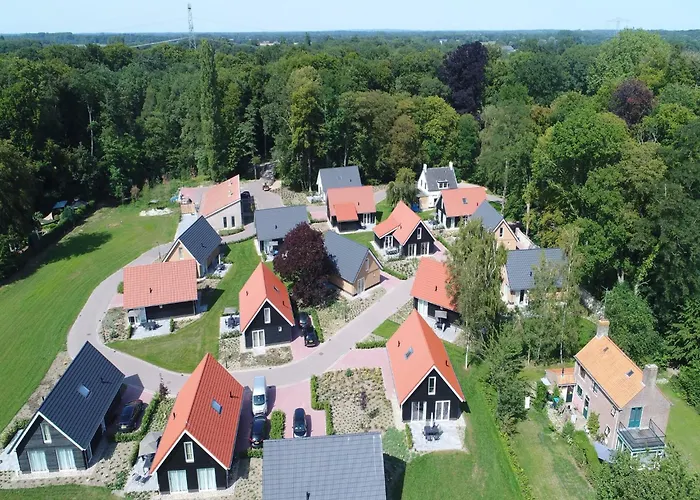 Modern Villa With Garden Дом отдыха *