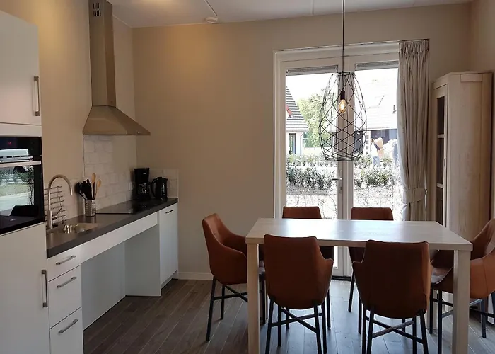 Дом отдыха Modern Villa With Garden *